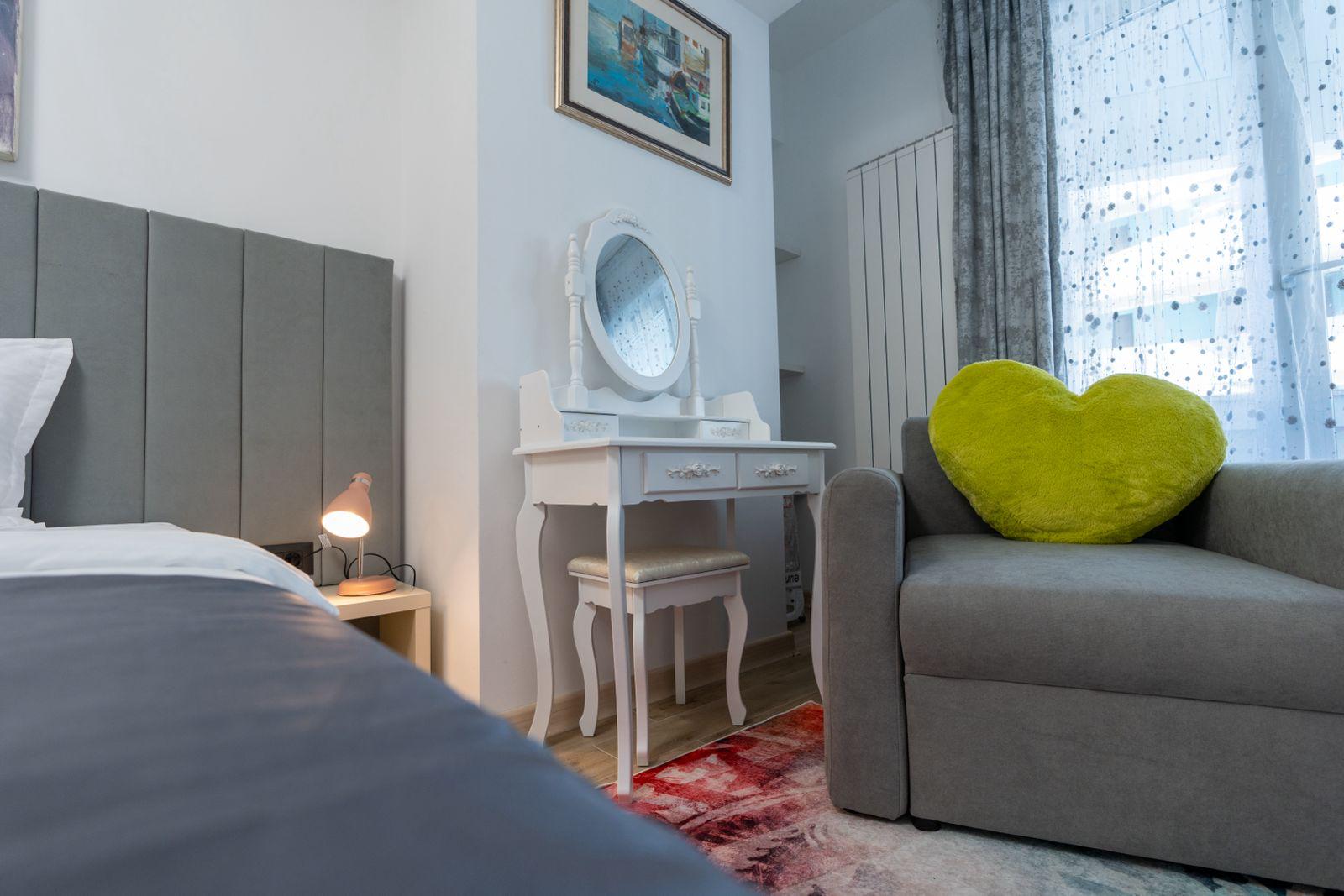 Apartamentul nostru modern, primitor și curat