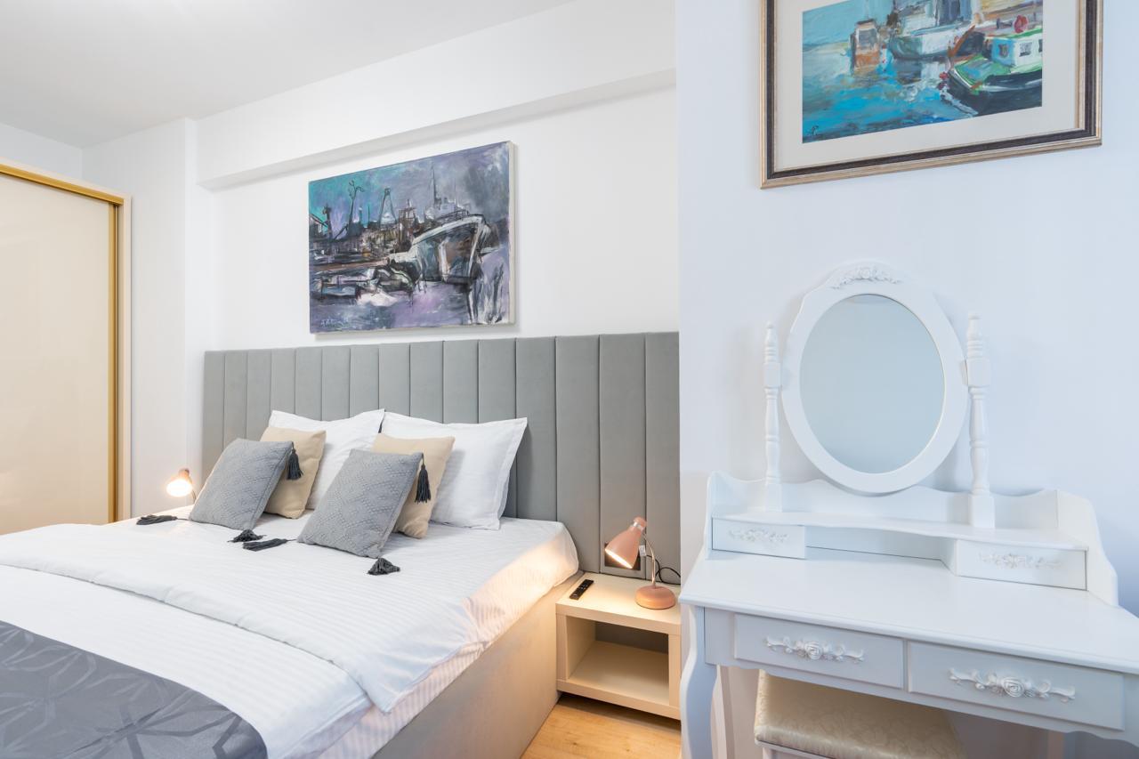 Apartamentul nostru modern, primitor și curat