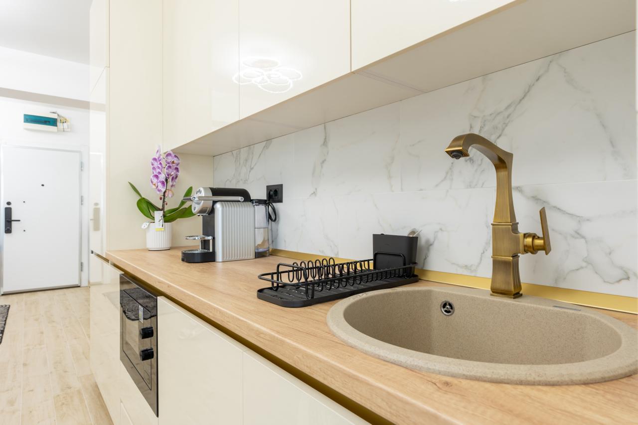 Apartamentul nostru modern, primitor și curat